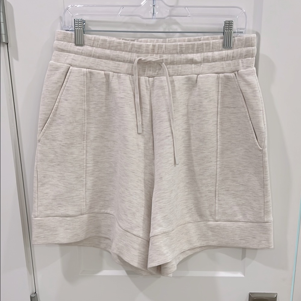 Varley Alder High-Rise Short 5.5"